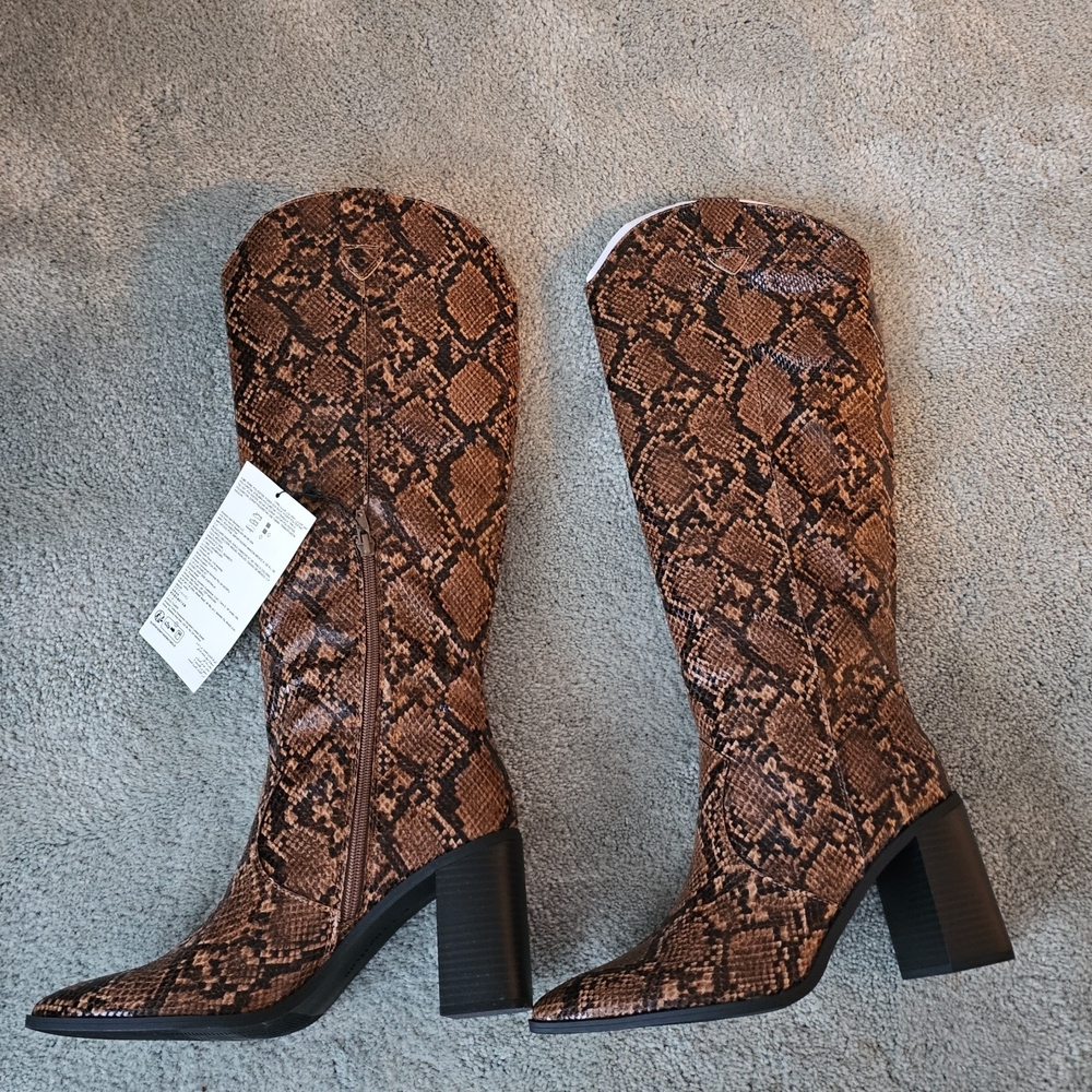 The Drop Women's Cassandra KneeHigh Western Boot, Coffee Bean Snake, 9.5